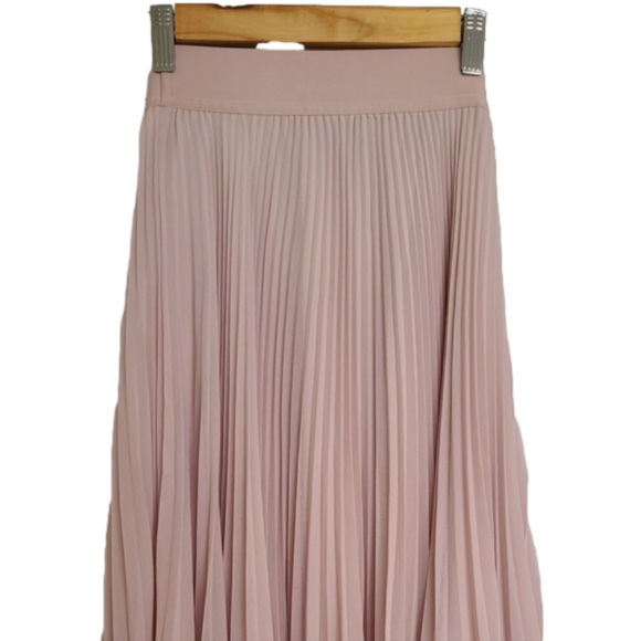 Wilfred Dresses & Skirts - Wilfred maxi pleated skirt light pink size xs